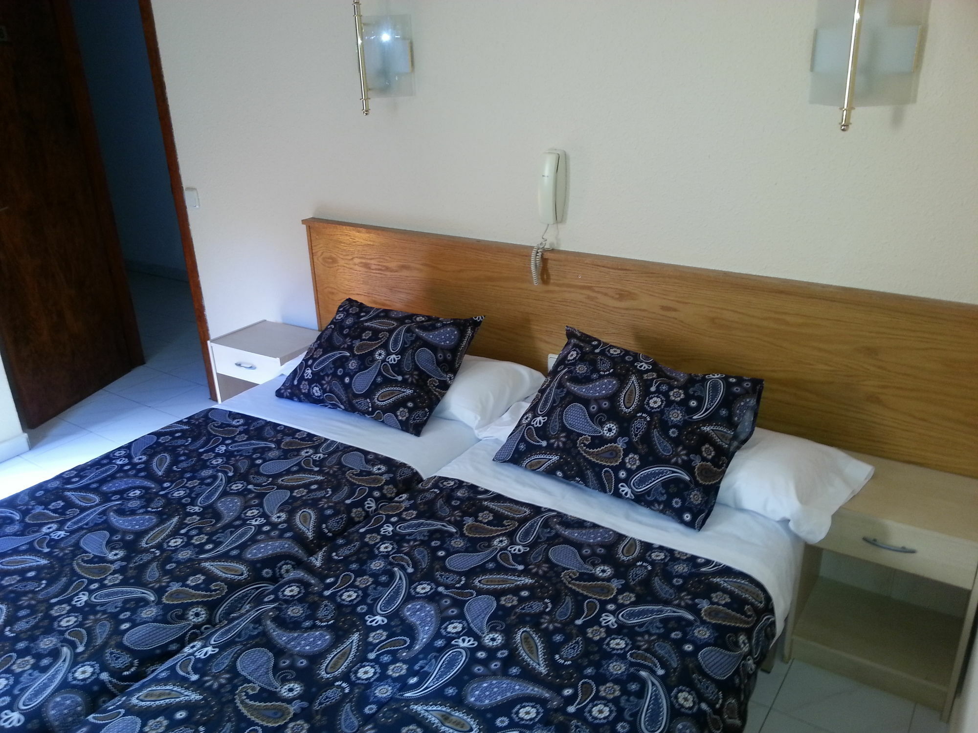 Hotel ארינסל מראה חיצוני תמונה